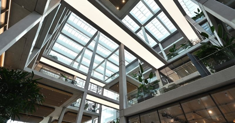 chemin-lumineux-plafond-luxembourg.jpg