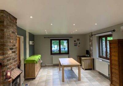 Installation d’un plafond tendu blanc