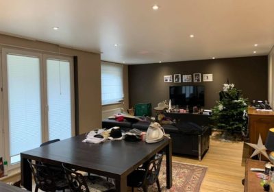 Installation d’un plafond tendu dans un appartement au Luxembourg