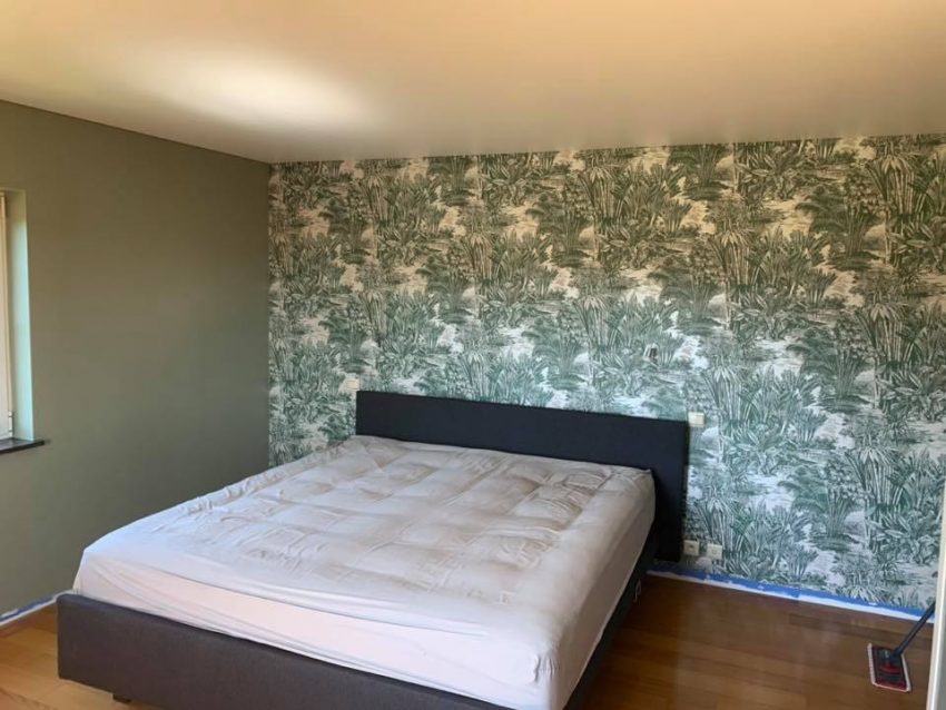 Plafond tendu blanc douceur dans une chambre à coucher