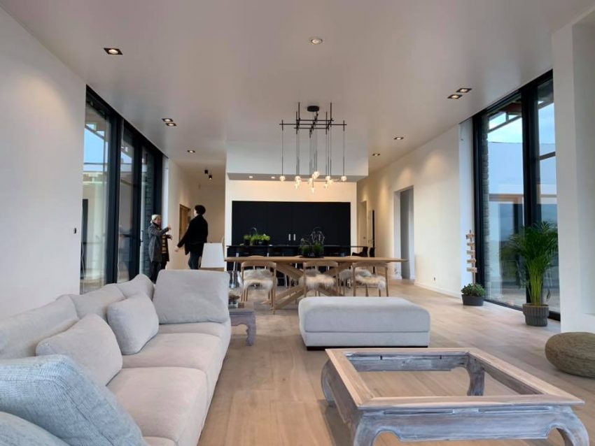 Plafond tendu de séjour