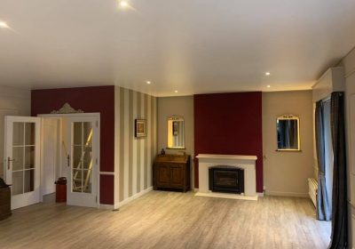 Installation d’un grand plafond tendu (49 m²) avec spots LED intégrés